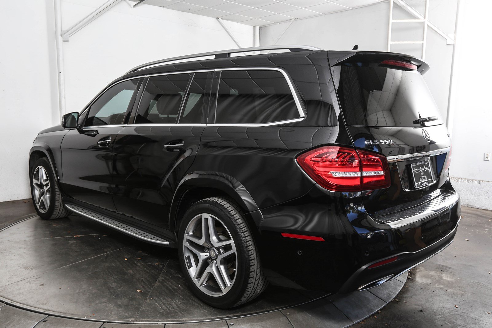 Certified Pre Owned 2017 Mercedes Benz Gls Gls 550 Suv In Austin Mu24717 Mercedes Benz Of Austin 5076