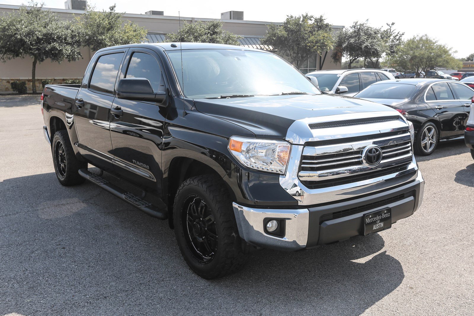 Pre-Owned 2016 Toyota Tundra SR5 4D CrewMax in Austin #ML59520A ...