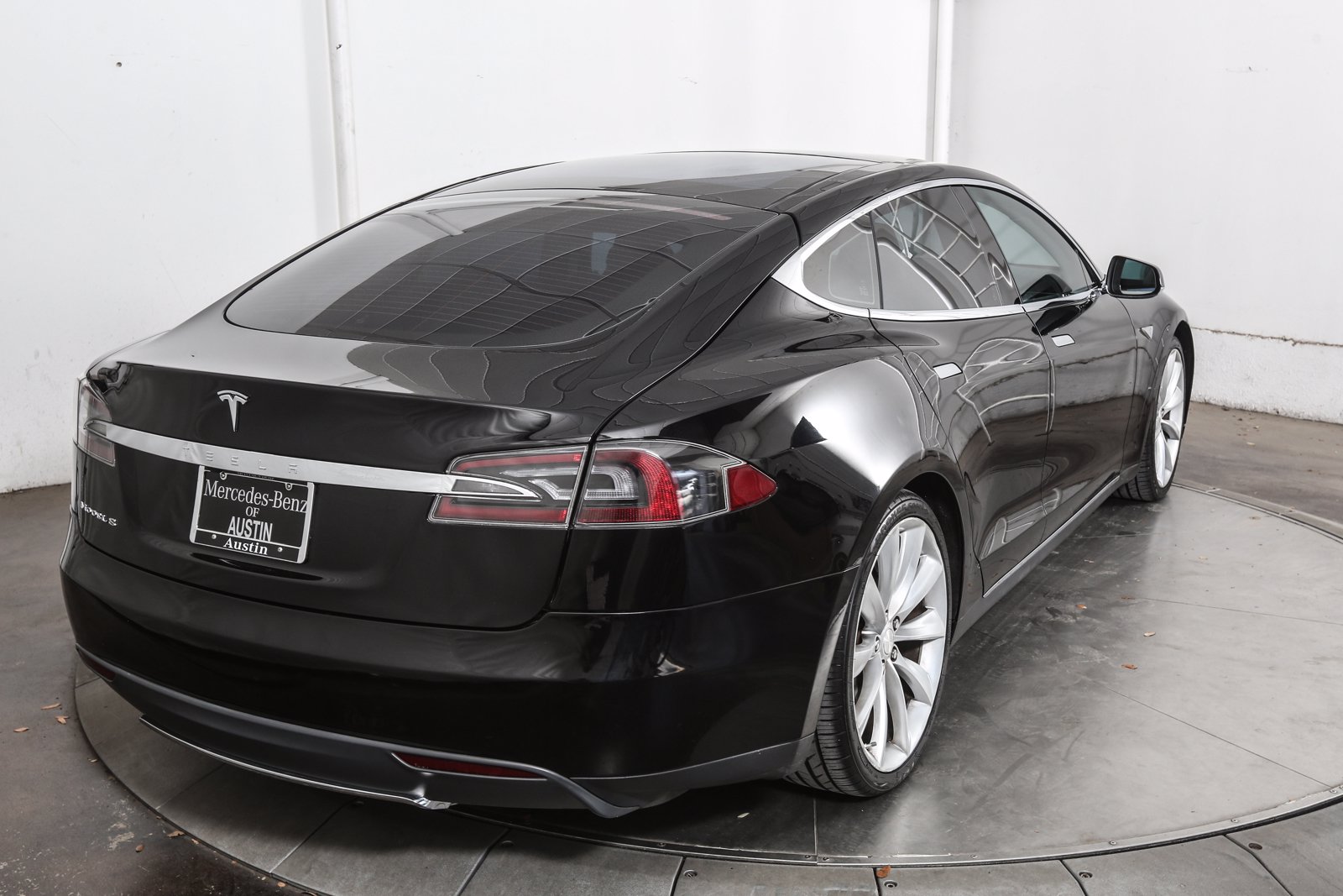 Tesla model s 2012