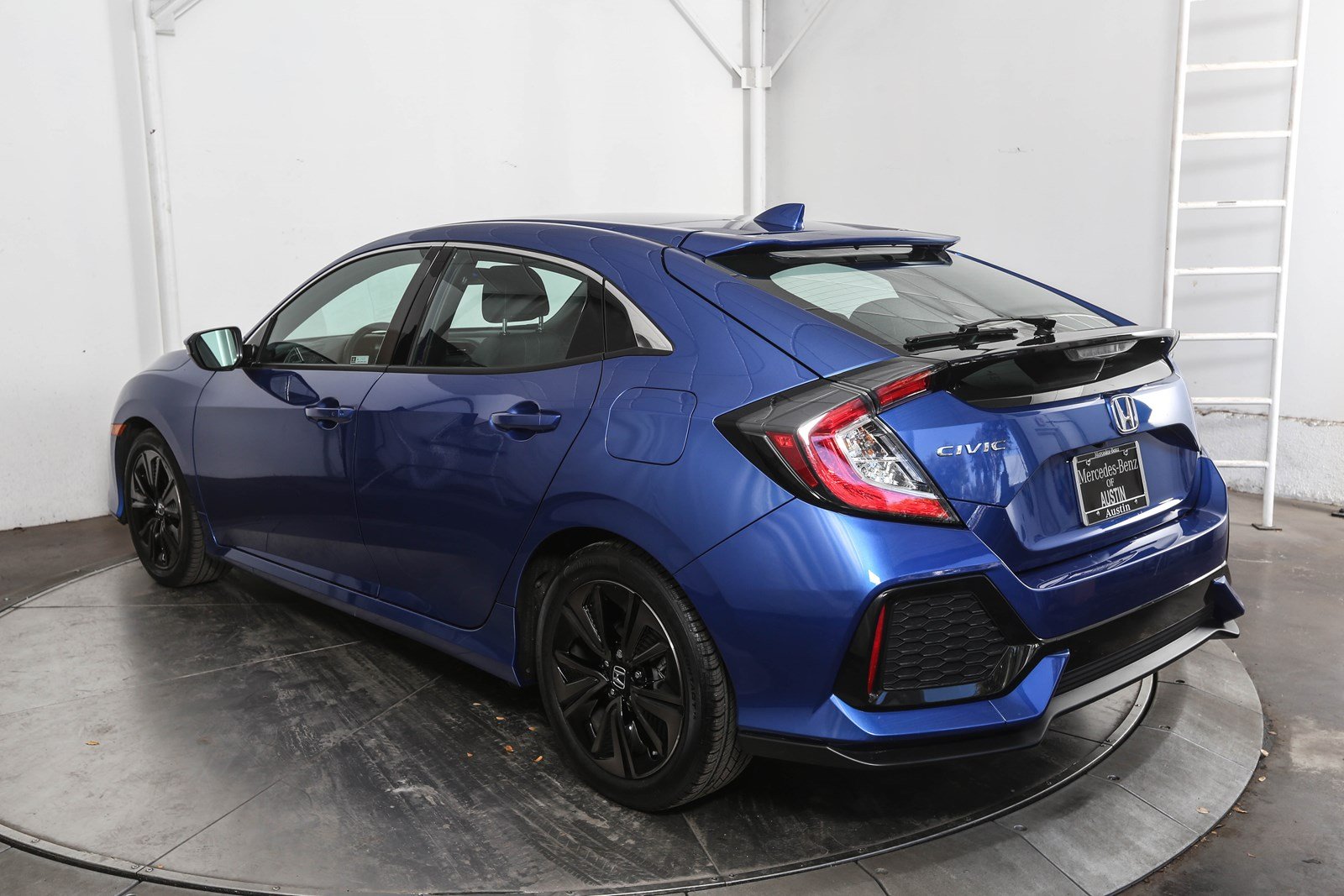 Pre-owned 2018 Honda Civic Ex 4d Hatchback In Austin #ml60039a 