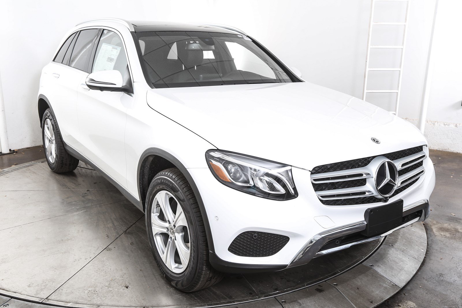 Pre Owned 2018 Mercedes Benz Glc Glc 300 Suv In Austin