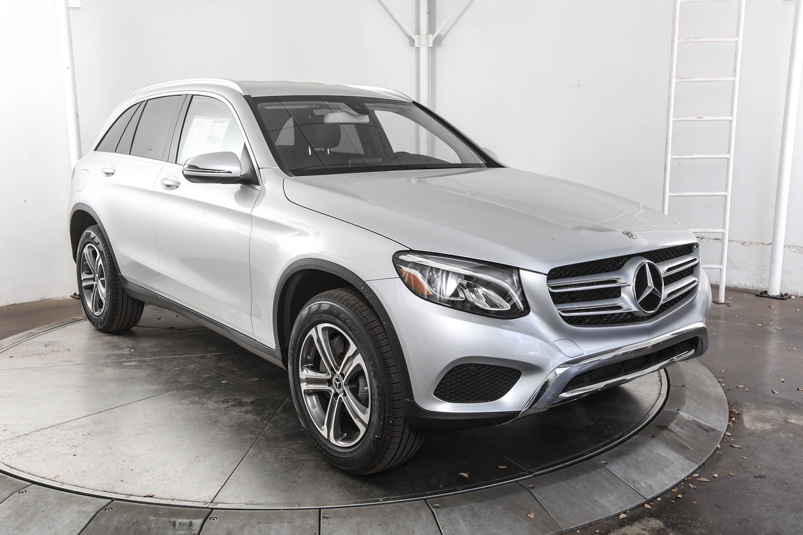 Certified Pre Owned 2019 Mercedes Benz Glc 300 Rwd 4d Sport Utility