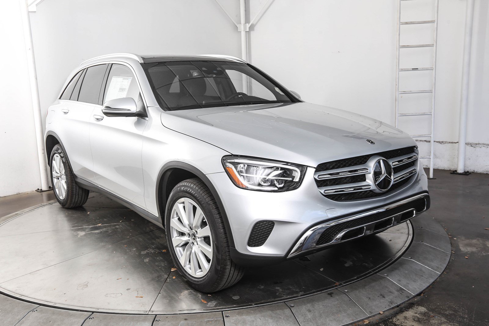 Pre Owned 2020 Mercedes Benz Glc 300 Rear Wheel Drive Suv